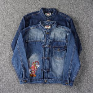 Chaqueta vaquera lavada intensamente con bordado para hombre - Abrigo con cuello alto