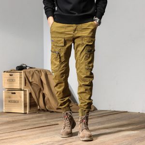 Men's multi-pocket cargo pants with relaxed fit for casual work wear